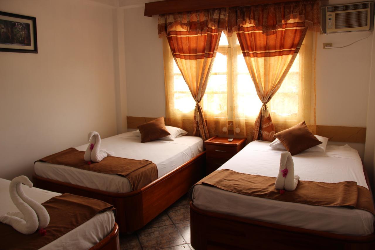 Hotel Crossman Puerto Ayora  Esterno foto